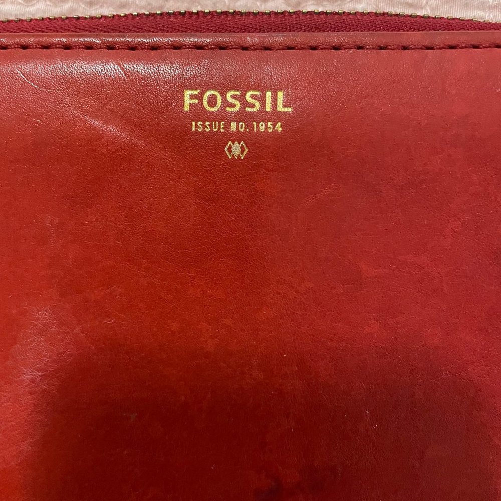 Red Fossil Wristlet